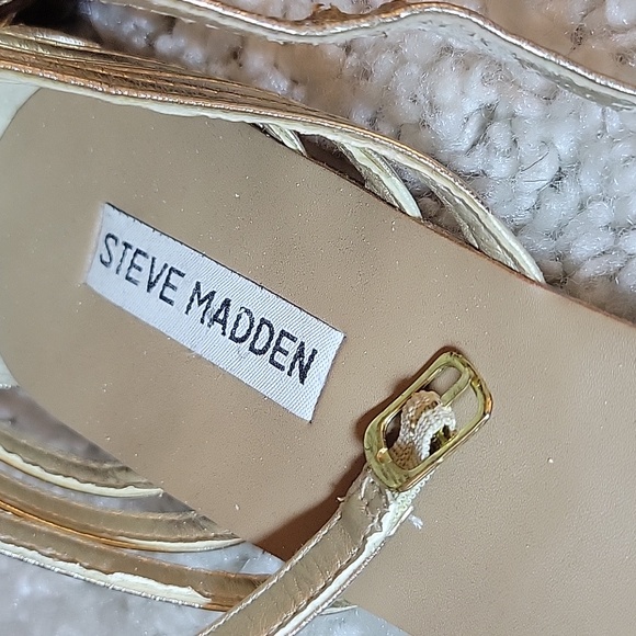 STEVE MADDEN TANE Gold Flats/sandals Size 9.5 - Picture 16 of 17